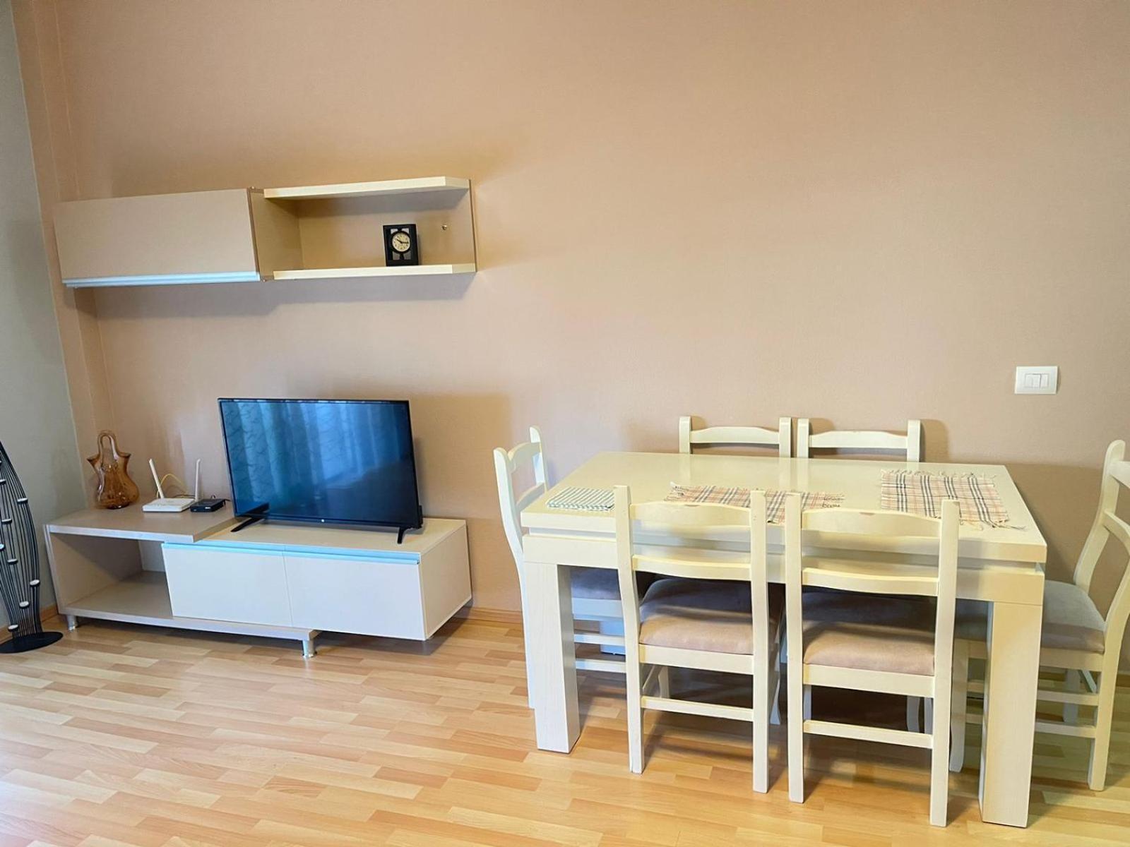 Xhemi'S Apartment Saranda Zewnętrze zdjęcie