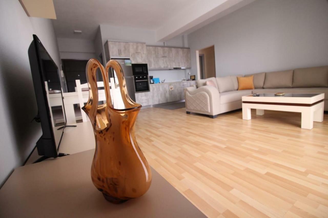 Xhemi'S Apartment Saranda Zewnętrze zdjęcie